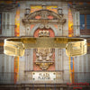 Goldfarbener Armreif mit Reliefs bekannter Motive der Stadt Madrid