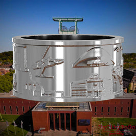 Silberner Ring mit Reliefs bekannter Sehenswürdigkeiten der Stadt Bochum. Den Hintergrund bildet eine Ansicht der Stadt Bochum.
